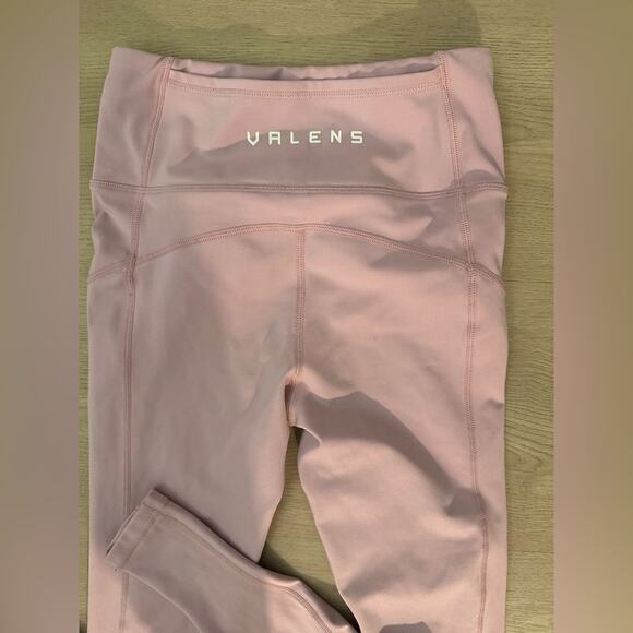 Women’s XS Valens full length leggings with mesh design on the legs - Picture 5 of 6